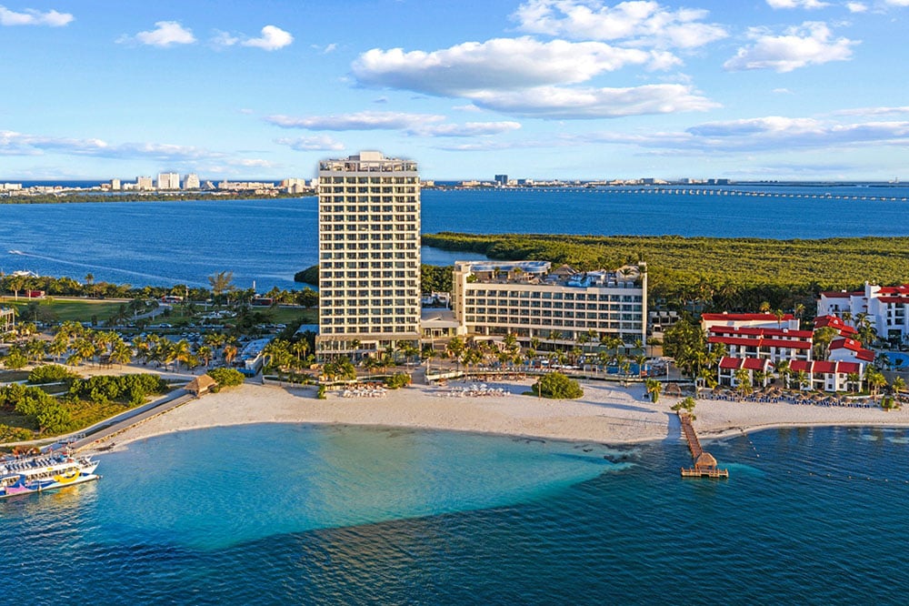 Amàre Cancún Curio by Hilton