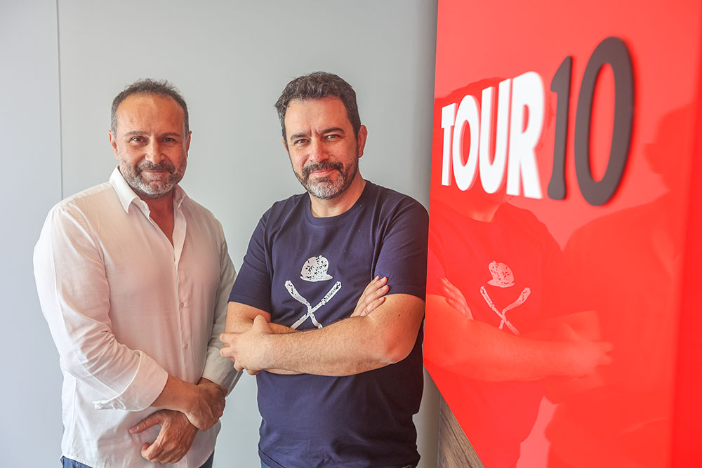 Tour10
