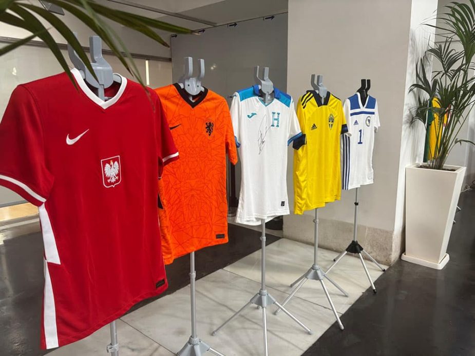 exposición Fútbol por la Paz Málaga