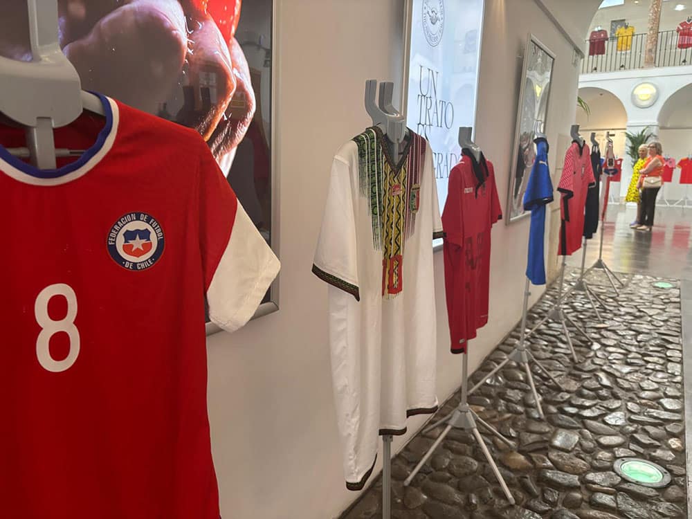 exposición Fútbol por la Paz Málaga