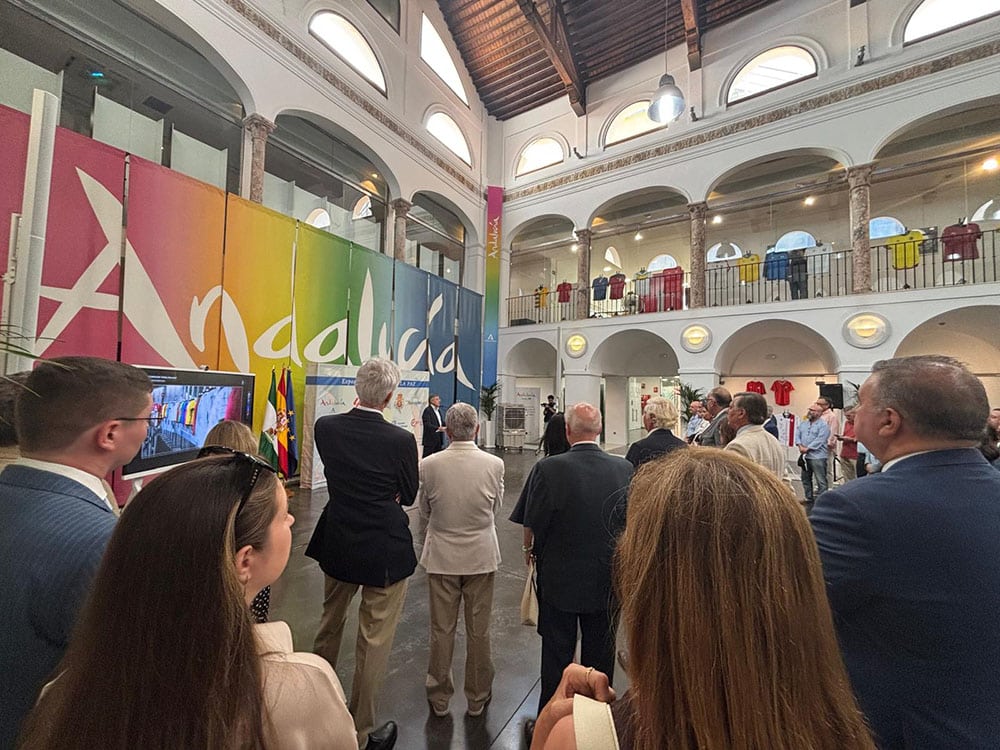 exposición Fútbol por la Paz Málaga