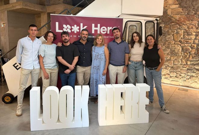 Organizadores y patrocinadores de Look Here.
