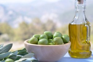 Aceites de oliva premium de Azzayt que llegan al mercado australiano.