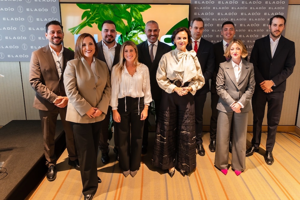 Foto de familia del equipo directivo de Frutas y Verduras Eladio.
