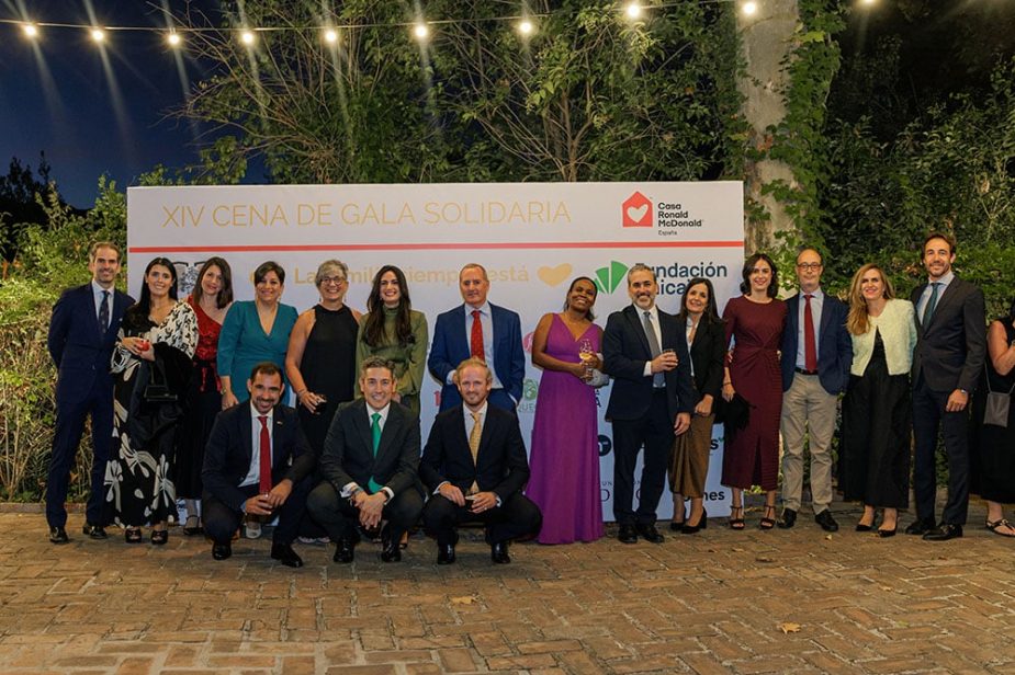 Los fondos recaudados en la gala permitirán seguir acompañando a familias con hijos ingresados en Málaga.